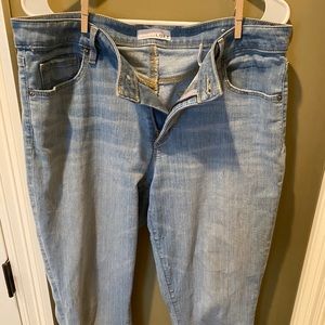 Loft curvy skinny crop light wash jeans